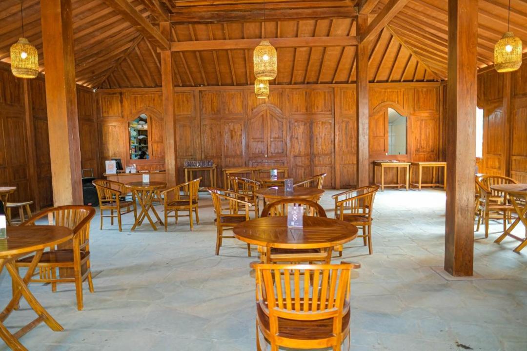 Point Of View Hotel & Resort Majalengka Bagian luar foto
